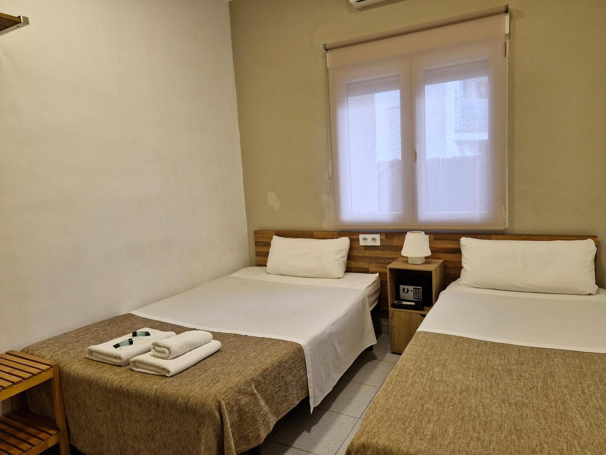 巴塞罗那 伊堪瑙旅馆酒店 外观 照片